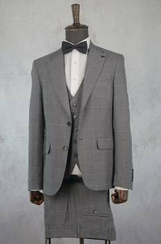 Костюм мужской тройка Пол